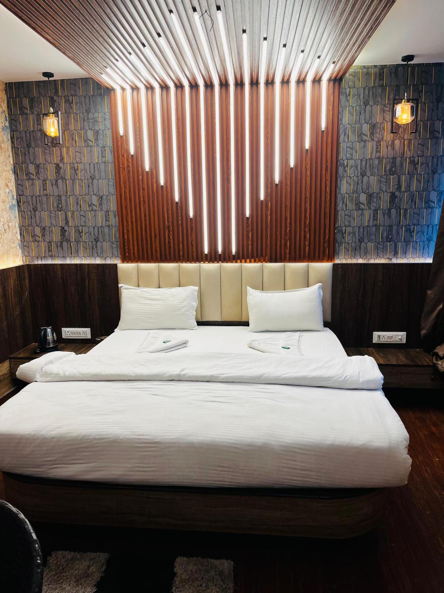 Ks Paying Guest House Varanasi Eksteriør billede