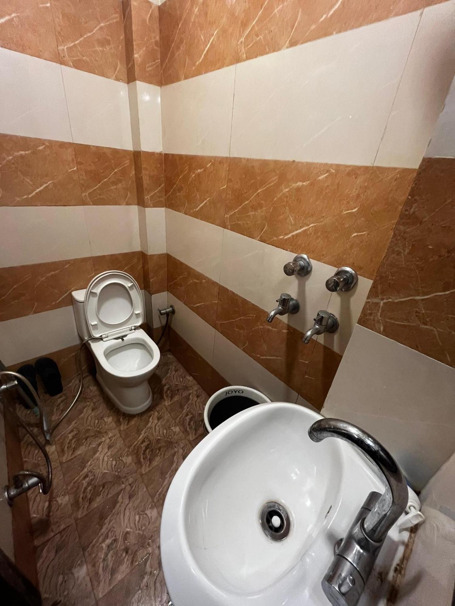 Ks Paying Guest House Varanasi Eksteriør billede