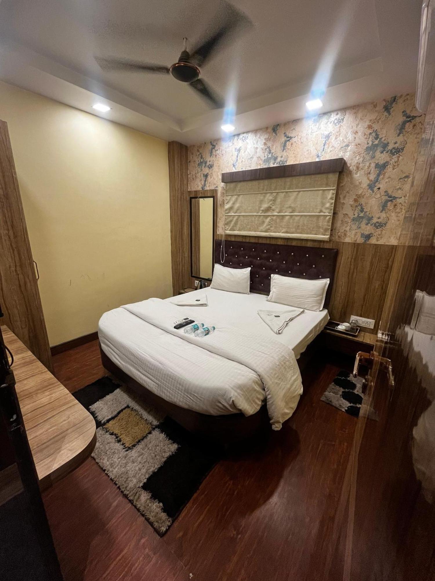 Ks Paying Guest House Varanasi Eksteriør billede
